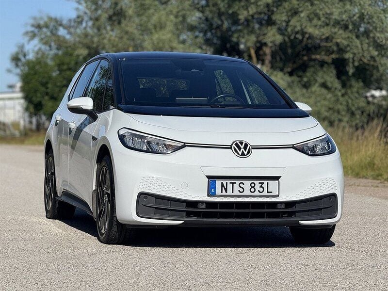 Vit Begagnad 2021 VW ID.3 Pro Performance Halvkombi | 209 900 kr (Marknadspris) - Bild 1/4