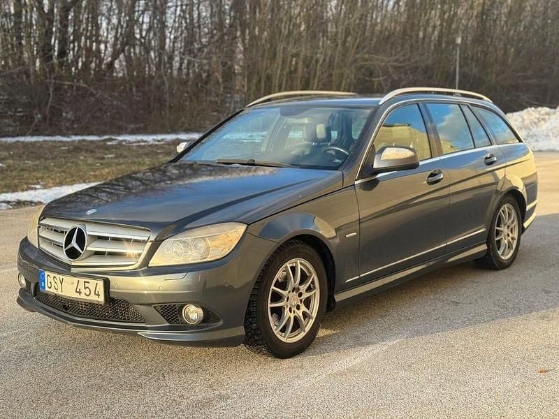 Begagnad Mercedes C220 AMG line 170 HK (125 kW) 2008 Grå