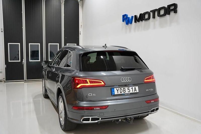 Begagnad Audi Q5 S-Line 367 HK (269 kW) 2019 Grå SUV