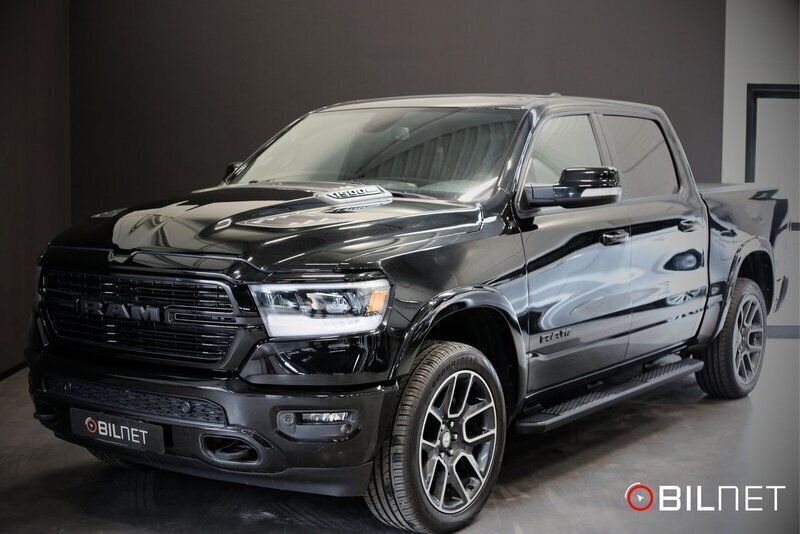 Svart Begagnad 2019 RAM 1500 Pickup | 569 900 kr (Superpris) - Bild 1/4