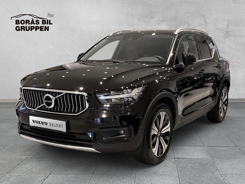 Svart Begagnad 2021 Volvo XC40 Inscription SUV | 329 000 kr (Marknadspris) - Bild 1/4