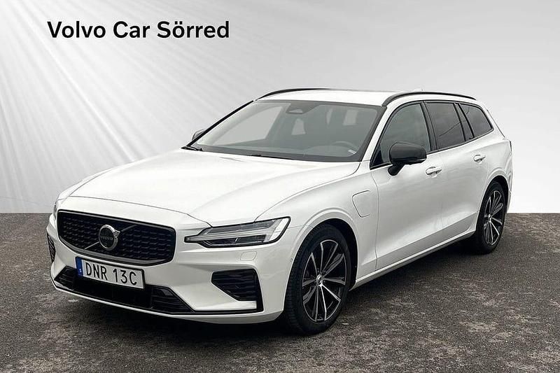Silver Begagnad 2025 Volvo V60 Plus Kombi | 474 900 kr - Bild 1/3