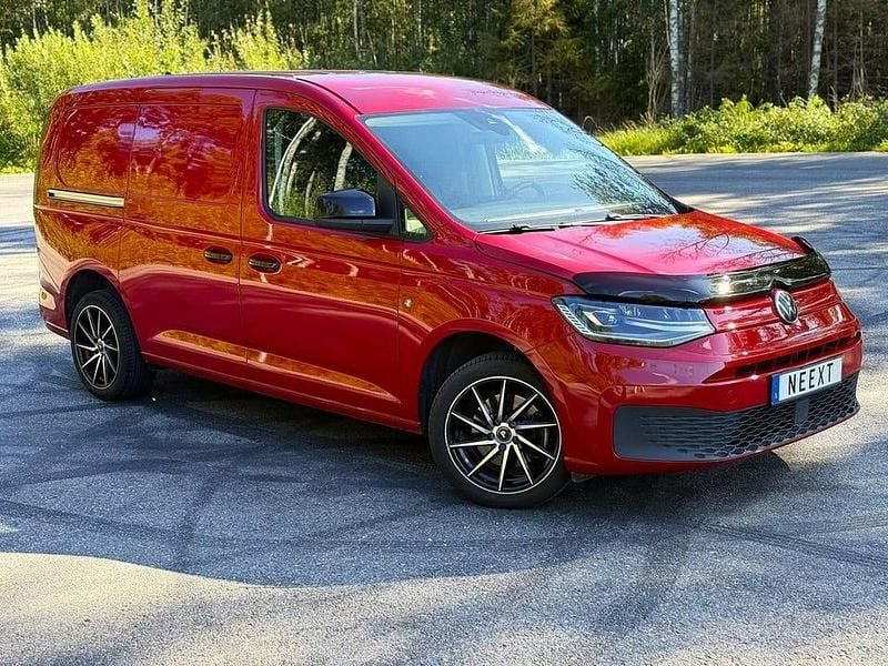 Begagnad VW Caddy Maxi 123 HK (90 kW) 2023 Röd Minibuss