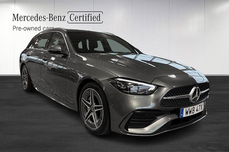 Grå (grey) Begagnad 2024 Mercedes C200 AMG line Kombi | 439 900 kr (Marknadspris) - Bild 1/4