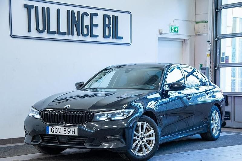 Begagnad BMW 330e Sport Line 184 HK (135 kW) 2020 Svart Sedan