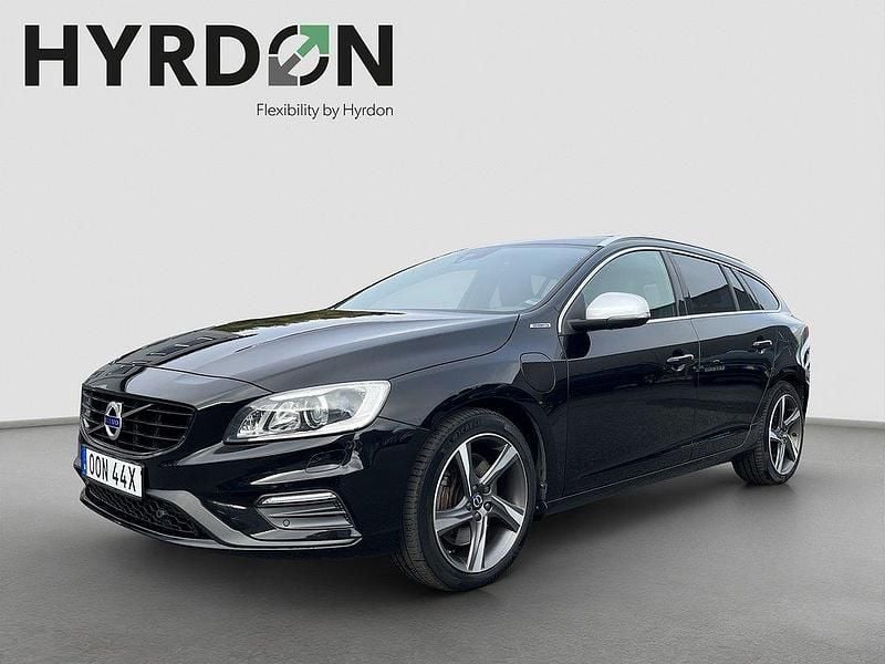 Svart Begagnad 2015 Volvo V60 R-Design Kombi | 159 900 kr (Marknadspris) - Bild 1/4