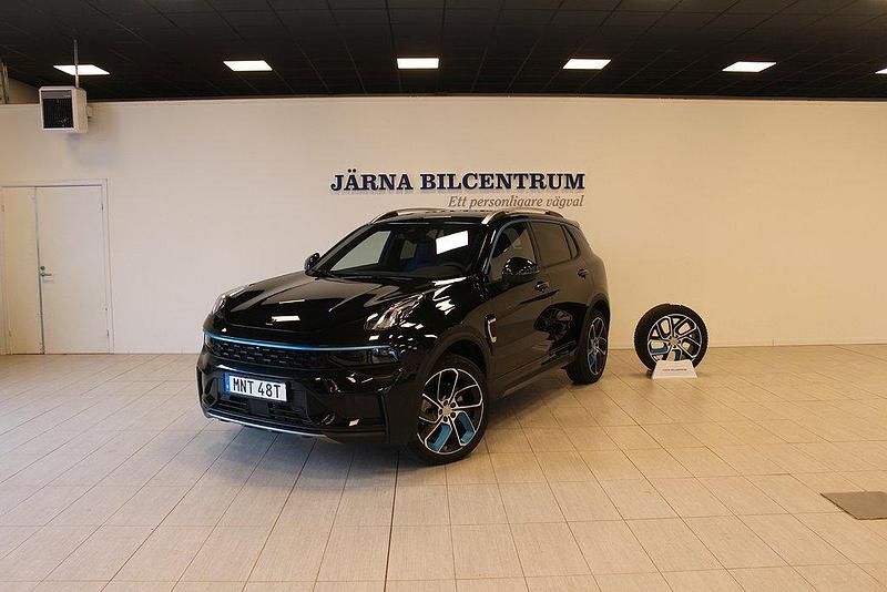 Svart Begagnad 2024 Lynk & Co 01 SUV | 359 900 kr (Lite dyr) - Bild 1/4