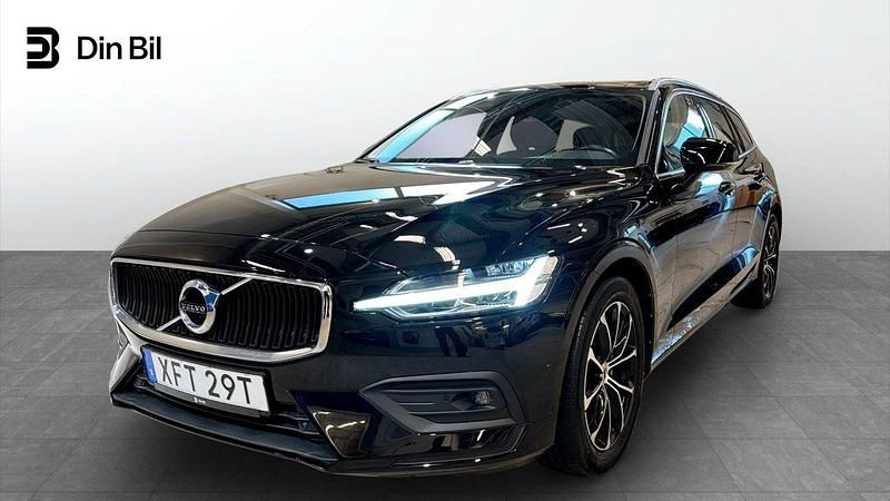 Svart Begagnad 2021 Volvo V60 Kombi | 249 900 kr (Superpris) - Bild 1/4