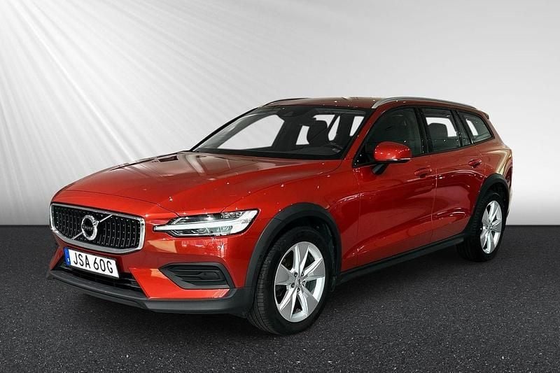 Röd Begagnad 2020 Volvo V60 CC Kombi | 259 800 kr (Bra pris) - Bild 1/4