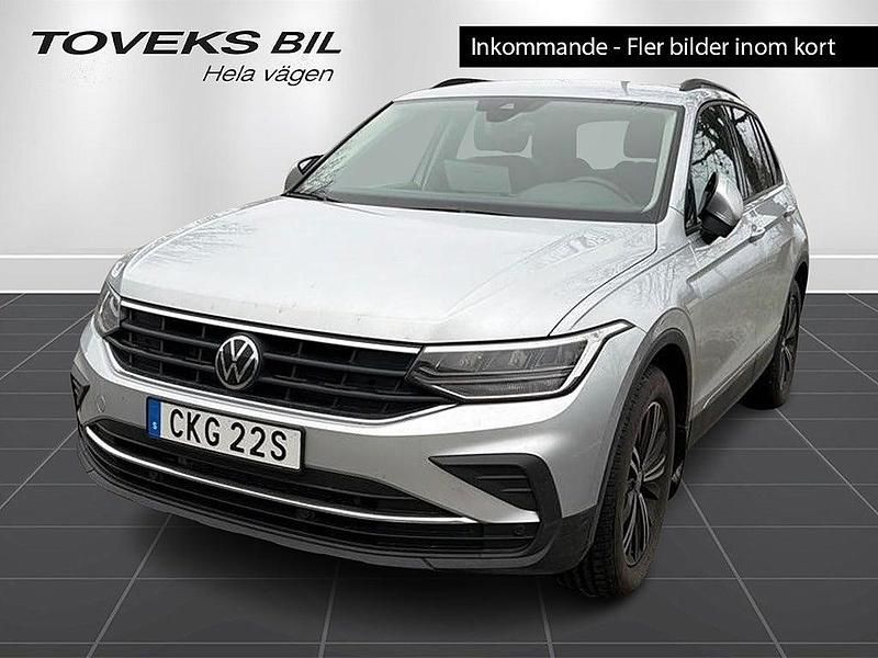 Reflex silver metallic Begagnad 2022 VW Tiguan SUV | 309 000 kr (Marknadspris) - Bild 1/1