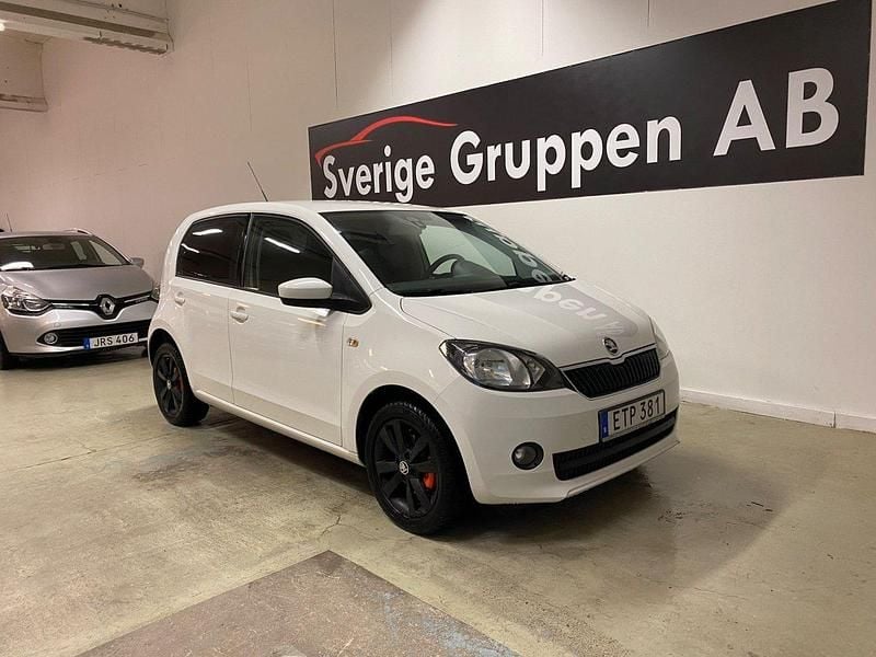 Vit Begagnad 2013 Skoda Citigo Halvkombi | 64 900 kr (Dyr) - Bild 1/4