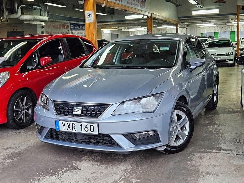 Silver Begagnad 2018 Seat Leon Style Halvkombi | 119 999 kr - Bild 1/4