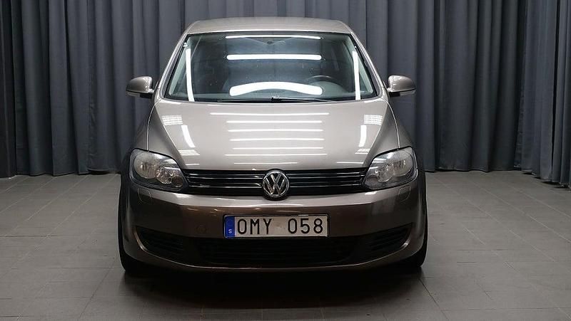 Begagnad VW Golf VI 105 HK (77 kW) 2011 Brun Halvkombi