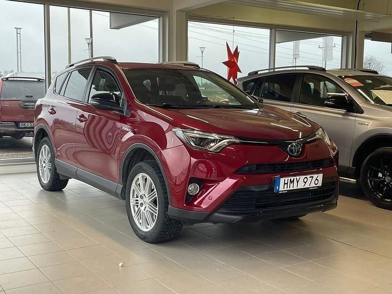 Röd Begagnad 2018 Toyota RAV4 Hybrid Edition SUV | 234 900 kr (Marknadspris) - Bild 1/1