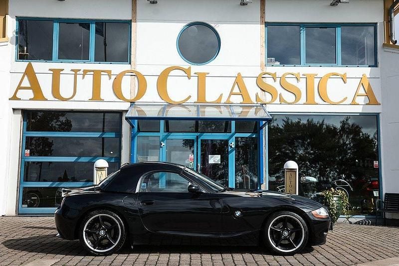 Grå Begagnad 2003 BMW Z4 Cab | 159 000 kr (Dyr) - Bild 1/4