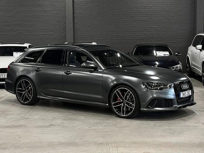 Begagnad Audi RS6 561 HK (412 kW) 2014 Grå (grå metallic) Kombi