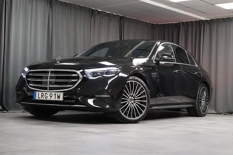 Svart Begagnad 2024 Mercedes E300 Premium Plus Sedan | 759 000 kr (Marknadspris) - Bild 1/4