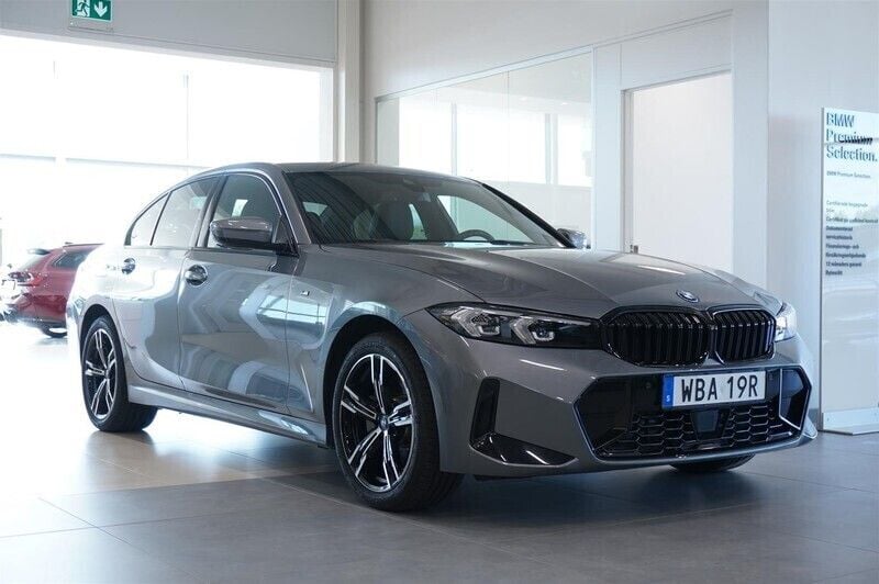 Begagnad BMW 330e M Sport 293 HK (215 kW) 2023 Svart Sedan