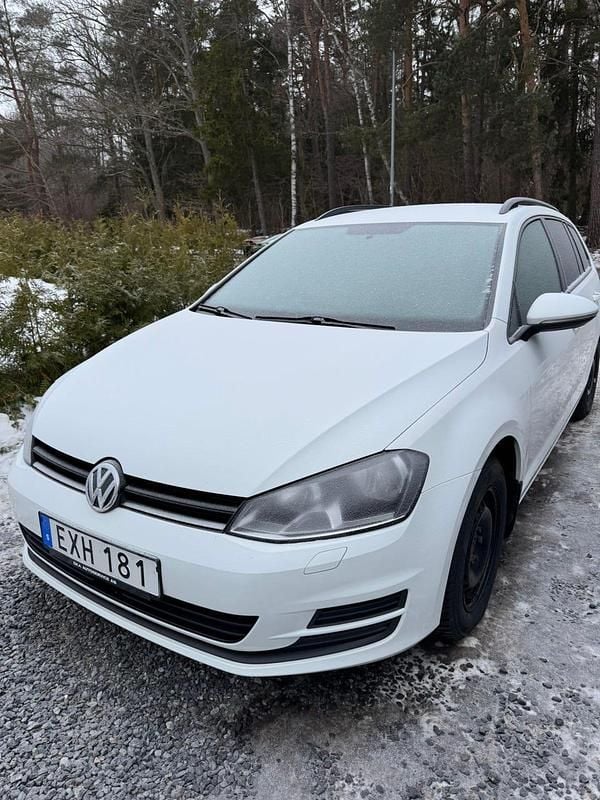 Begagnad VW Golf VII 105 HK (77 kW) 2015