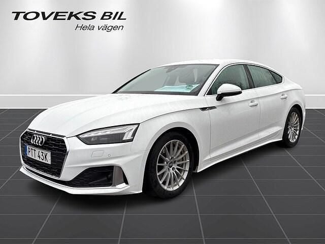Ibisvit Begagnad 2021 Audi A5 Sportback Advanced Plus Halvkombi | 249 000 kr (Superpris) - Bild 1/4