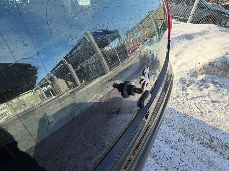 Begagnad Peugeot 107 68 HK (50 kW) 2011 Halvkombi