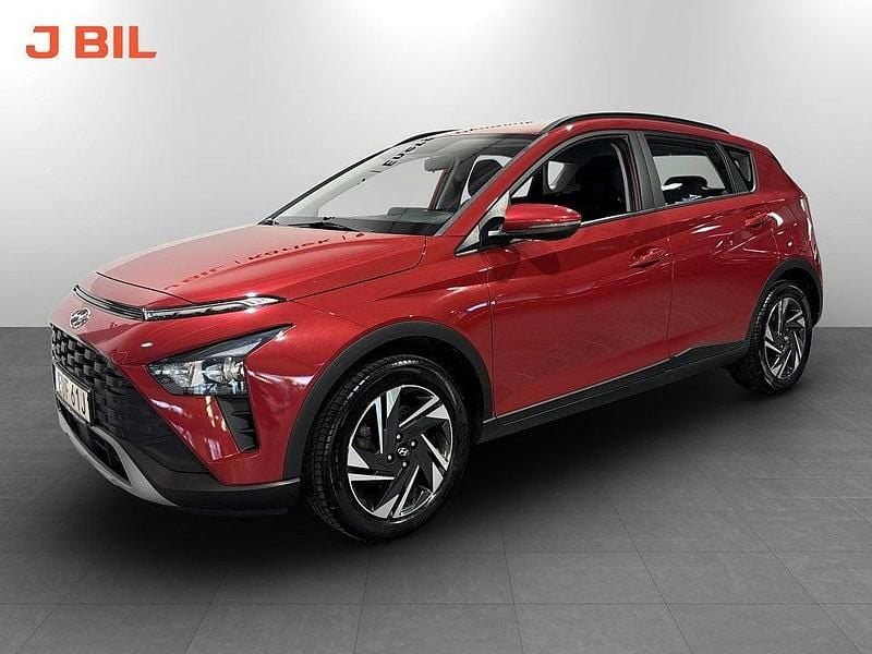 Röd Begagnad 2022 Hyundai Bayon Essential SUV | 149 900 kr (Marknadspris) - Bild 1/4