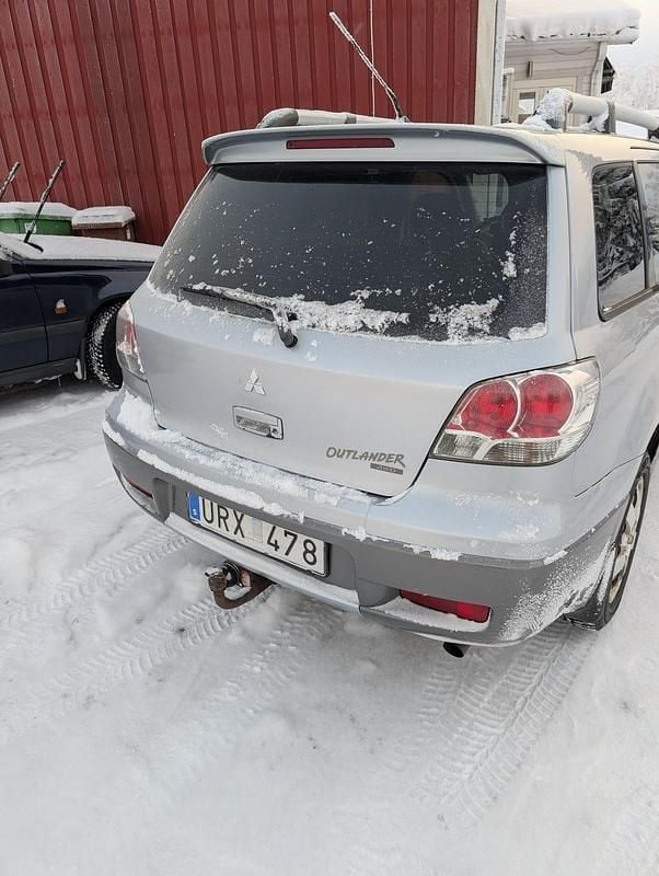 Begagnad Mitsubishi Outlander 160 HK (117 kW) 2004 SUV