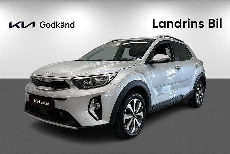 Grå (silver metallic) Begagnad 2022 Kia Stonic 4 SUV | 199 300 kr (Bra pris) - Bild 1/4