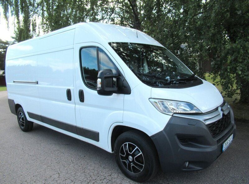 Vit Begagnad 2017 Citroën Jumper Minibuss | 179 000 kr (Marknadspris) - Bild 1/4