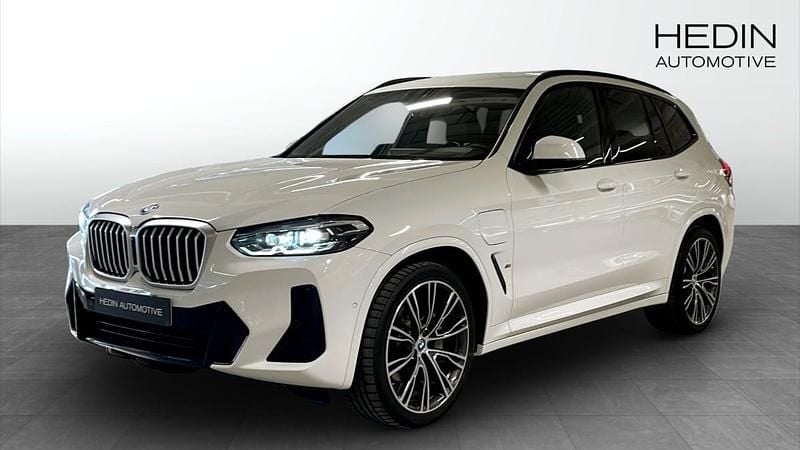 Vit (white) Begagnad 2023 BMW X3 M Sport SUV | 424 700 kr (Superpris) - Bild 1/4