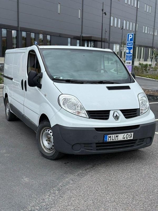 Vit Begagnad 2012 Renault Trafic Van | 59 000 kr (Marknadspris) - Bild 1/4