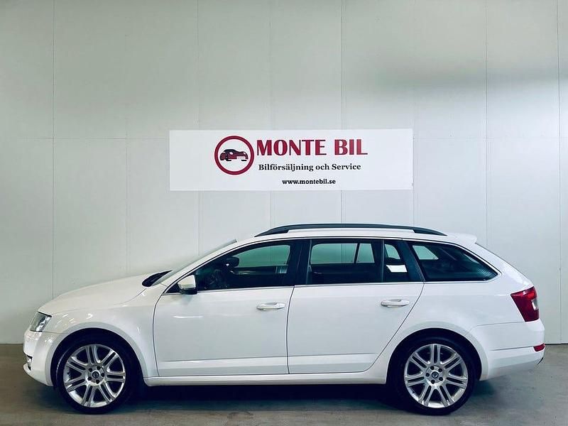Begagnad Skoda Octavia Ambition 105 HK (77 kW) 2013 Vit Kombi