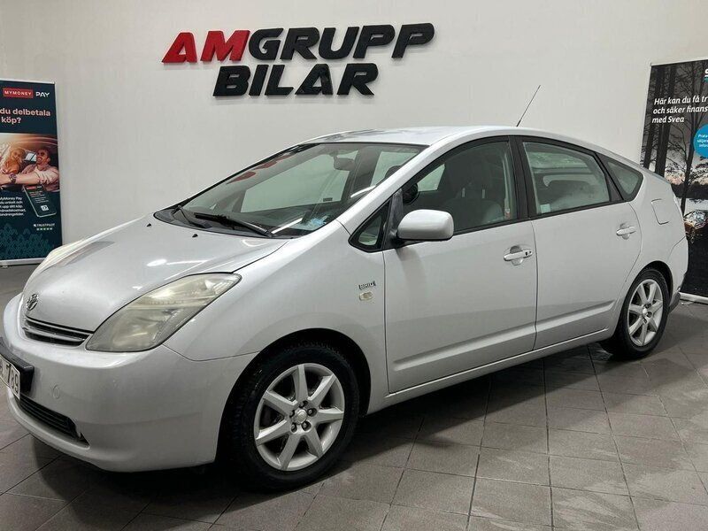Silver Begagnad 2006 Toyota Prius Halvkombi | 44 950 kr (Marknadspris) - Bild 1/4