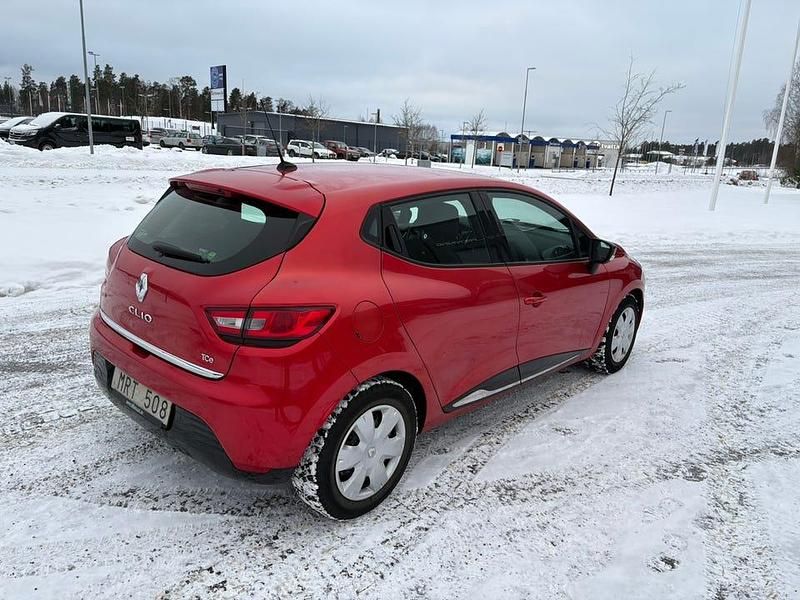 Begagnad Renault Clio IV 90 HK (66 kW) 2013