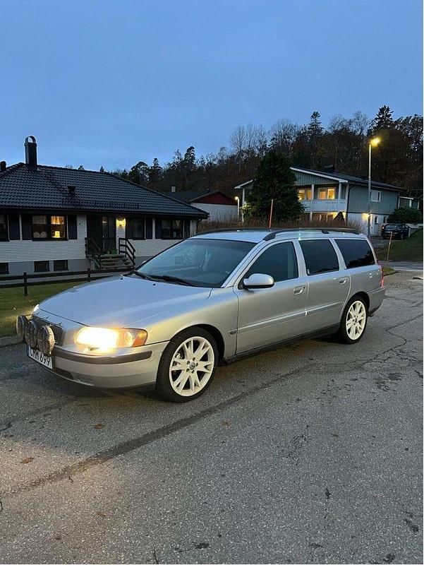 Begagnad 2006 Volvo V70 Kinetic Kombi | 24 500 kr (Bra pris) - Bild 1/3