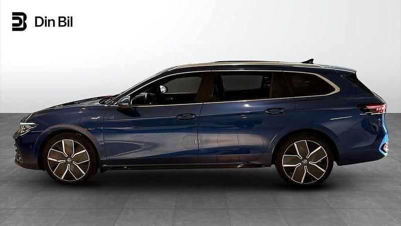 Begagnad VW Passat Edition 177 HK (130 kW) 2024 Blå Kombi