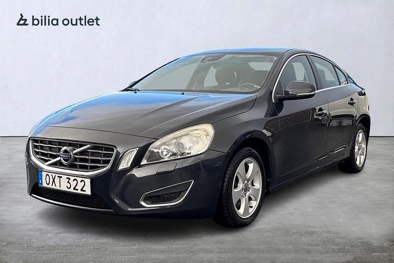 Grå Begagnad 2012 Volvo S60 Momentum Sedan | 99 900 kr (Marknadspris) - Bild 1/3