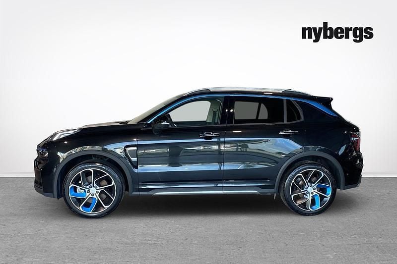 Begagnad Lynk & Co 01 264 HK (194 kW) 2022 Svart SUV