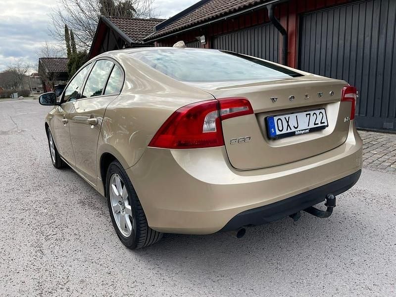Begagnad 2011 Volvo S60 Sedan | 59 900 kr (Bra pris) - Bild 1/4