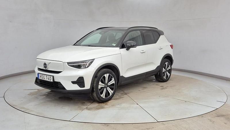 Begagnad Volvo XC40 Core 169 kW (231 HK) 2023 Vit SUV