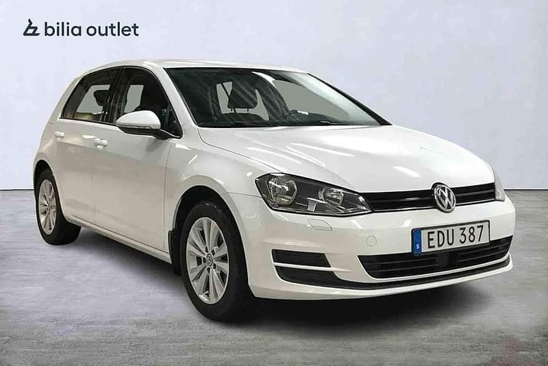 Begagnad VW Golf VII 2017 Vit Halvkombi