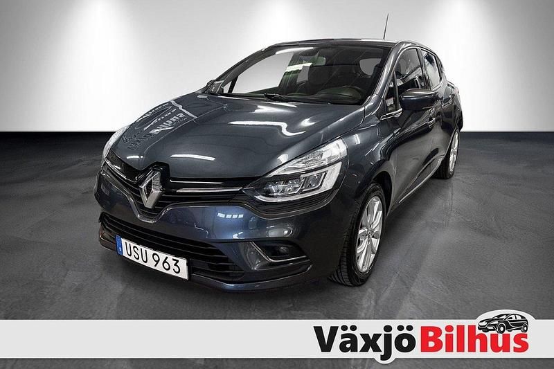 Grå Begagnad 2016 Renault Clio IV Halvkombi | 89 900 kr (Lite dyr) - Bild 1/4