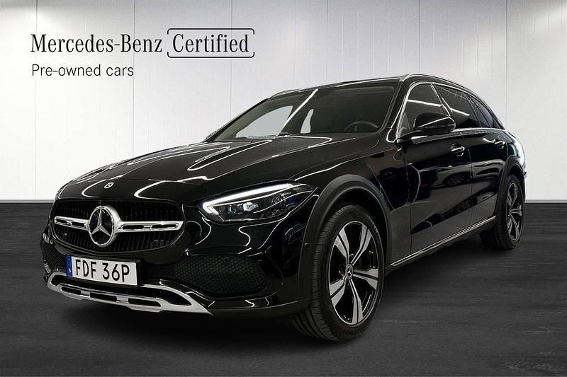 Svartmetallic Begagnad 2024 Mercedes C220 Premium Kombi | 469 000 kr (Superpris) - Bild 1/4