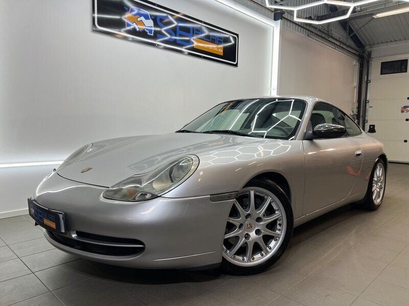Ljusgrå Begagnad 2000 Porsche 911 Carrera Sportkupé | 249 900 kr - Bild 1/4