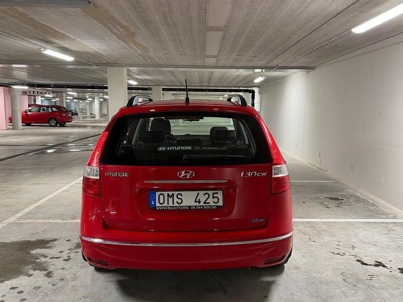 Begagnad Hyundai i30 116 HK (85 kW) 2010 Röd Kombi