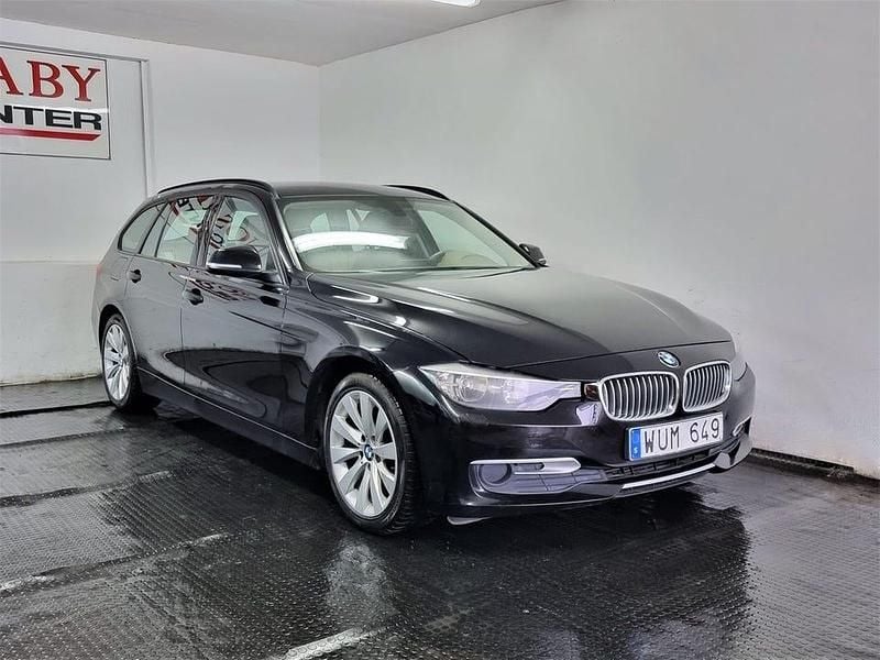 Svart Begagnad 2012 BMW 320 Kombi | 95 000 kr (Marknadspris) - Bild 1/4