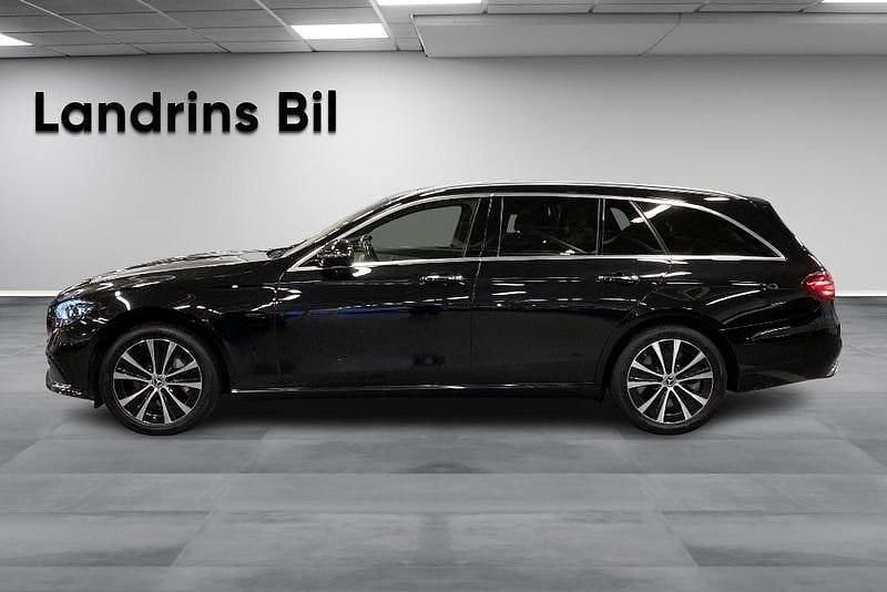 Begagnad Mercedes E300 Avantgarde 306 HK (225 kW) 2021 Svart Kombi