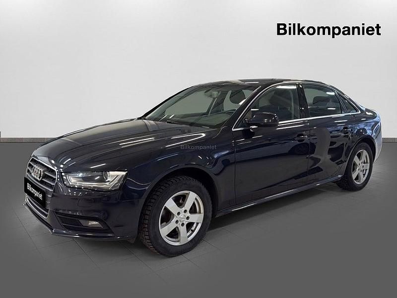 Begagnad Audi A4 Comfort 177 HK (130 kW) 2013 Blå Sedan