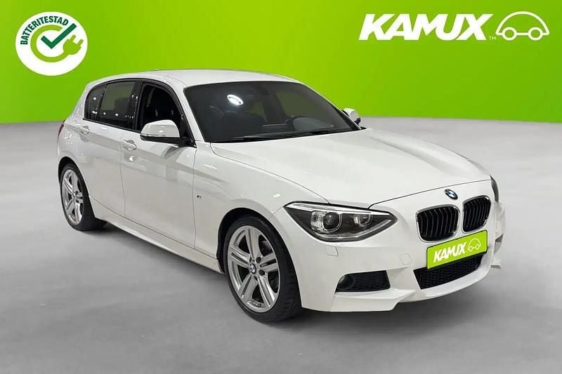 Vit Begagnad 2015 BMW 116 M Sport Halvkombi | 124 900 kr (Marknadspris) - Bild 1/4