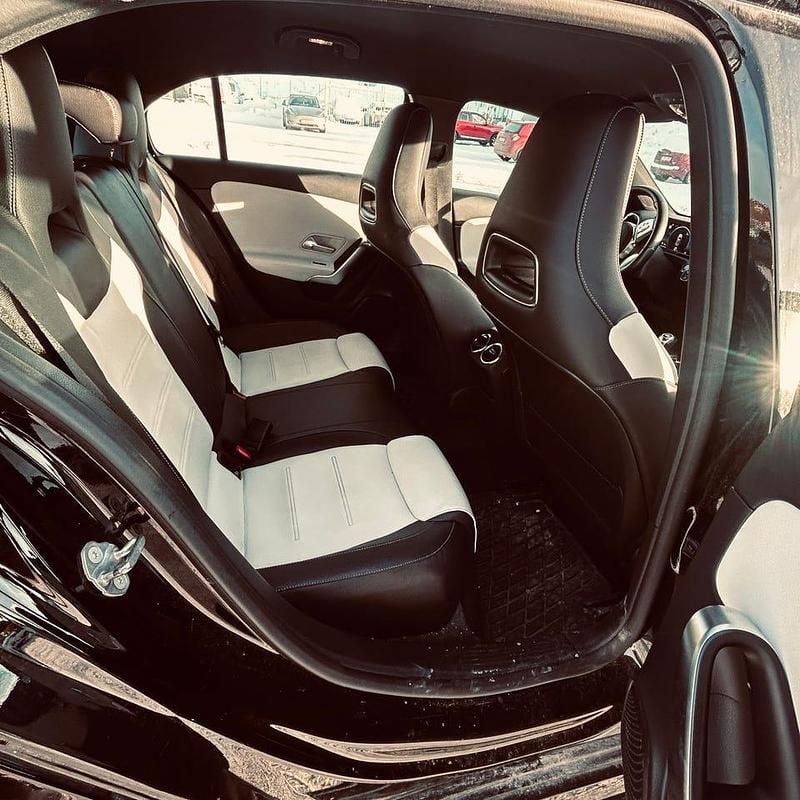 Begagnad Mercedes A180 136 HK (100 kW) 2020